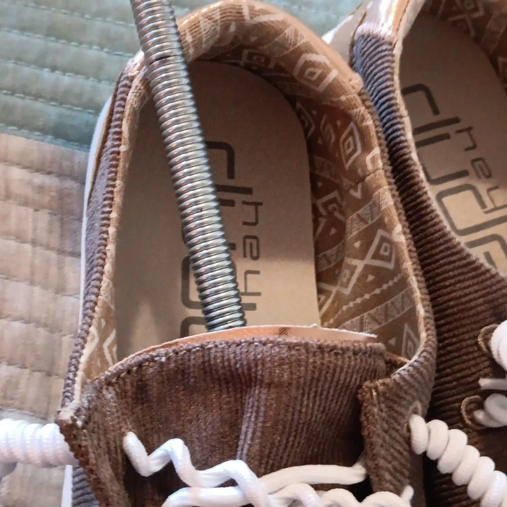 NWOT Hey Dude Wendy Corduroy Chestnut - Picture 16 of 16